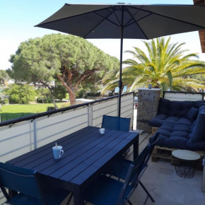 BRIGHT 40 m2 with TERRACE-WIFI near the SEA